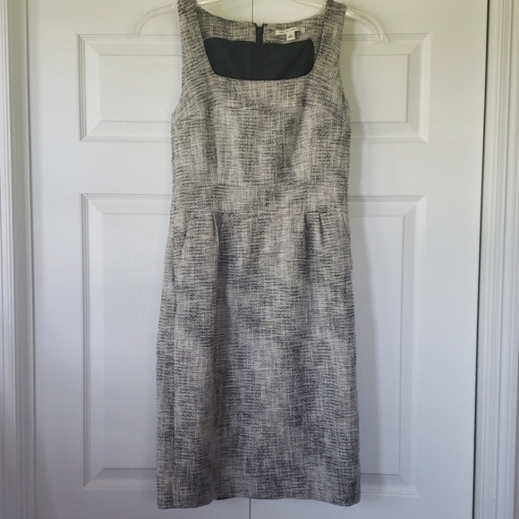 Banana Republic Dresses & Skirts - Bananas Republic black/wht tank business dress